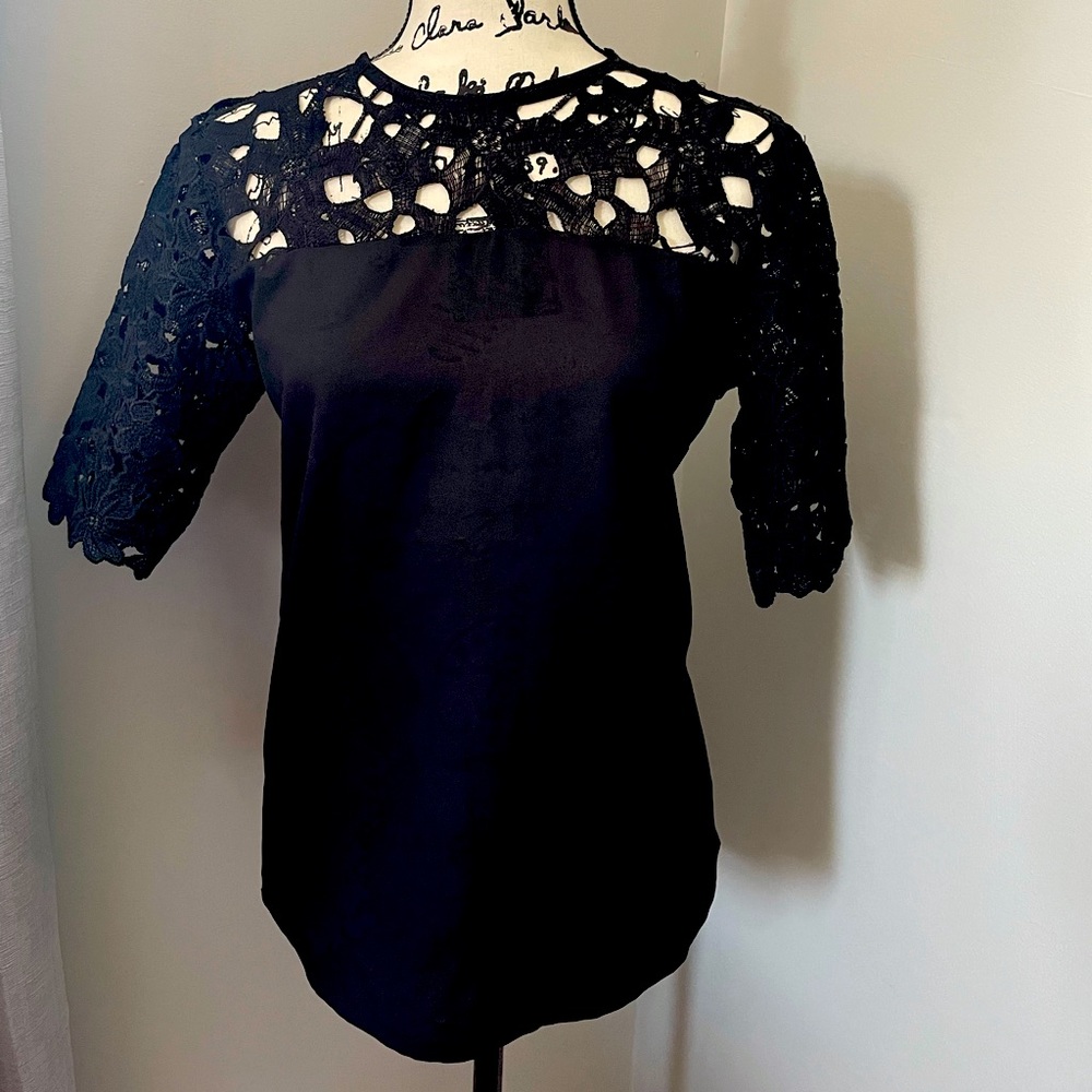 Beautiful 😍 black lace blouse 💕
